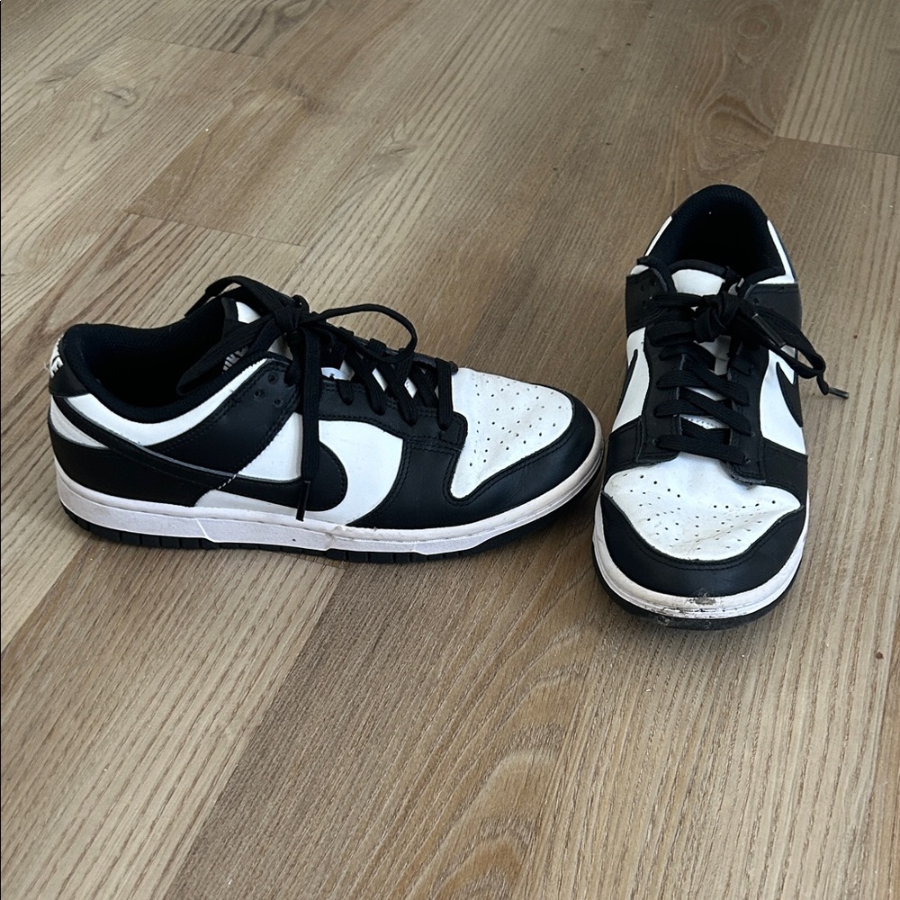 Nike Panda Dunks